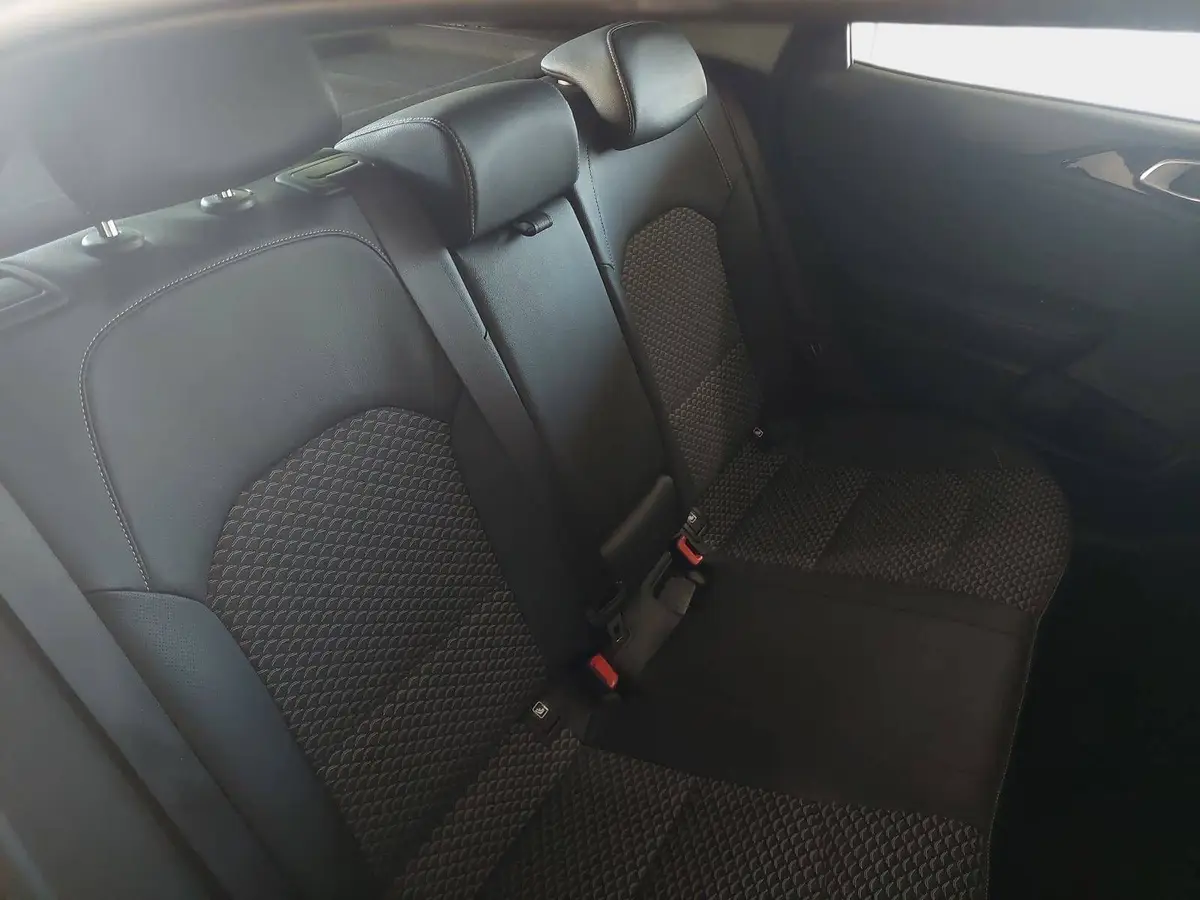 KIA XCEED 1.5 T-GDI DCT7 SPIRIT NAVI XCLUSIVE AHK ALLWETTER