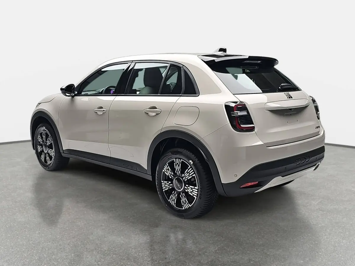 FIAT 600 1.2 T3 HYBRID DCT BUSINESS EDITION MJ26 ALLWETTERREIFEN