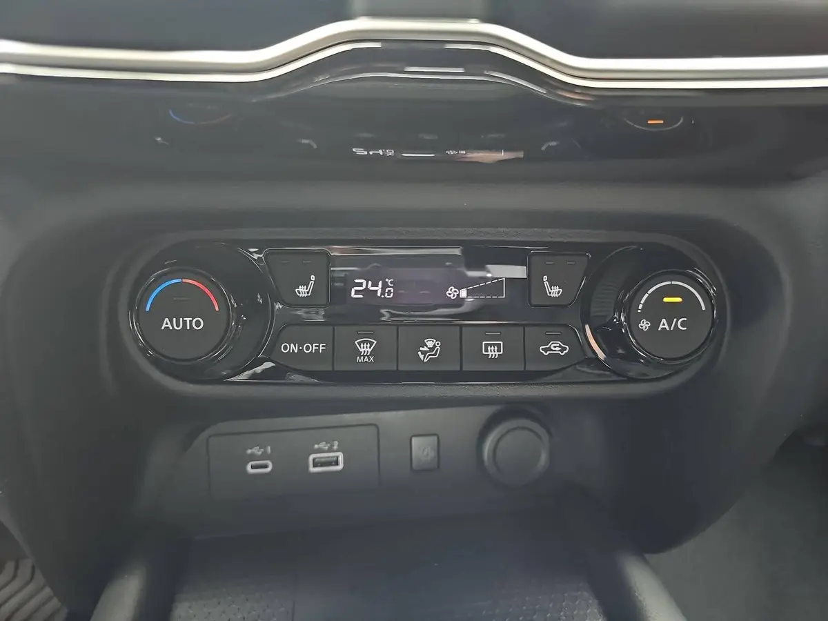 NISSAN JUKE 1.6 HYBRID AUTO. TEKNA NAVI BOSE