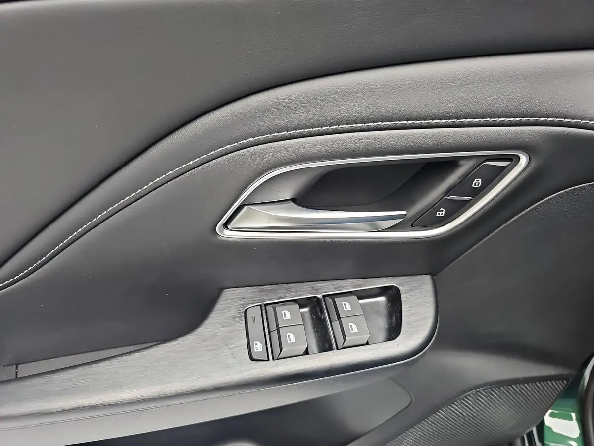 MG ZS 1.5 HYBRID+ MY26 LUXURY NAVI LM18 KEYLESS-ENTRY 360-GRAD PANORAMA