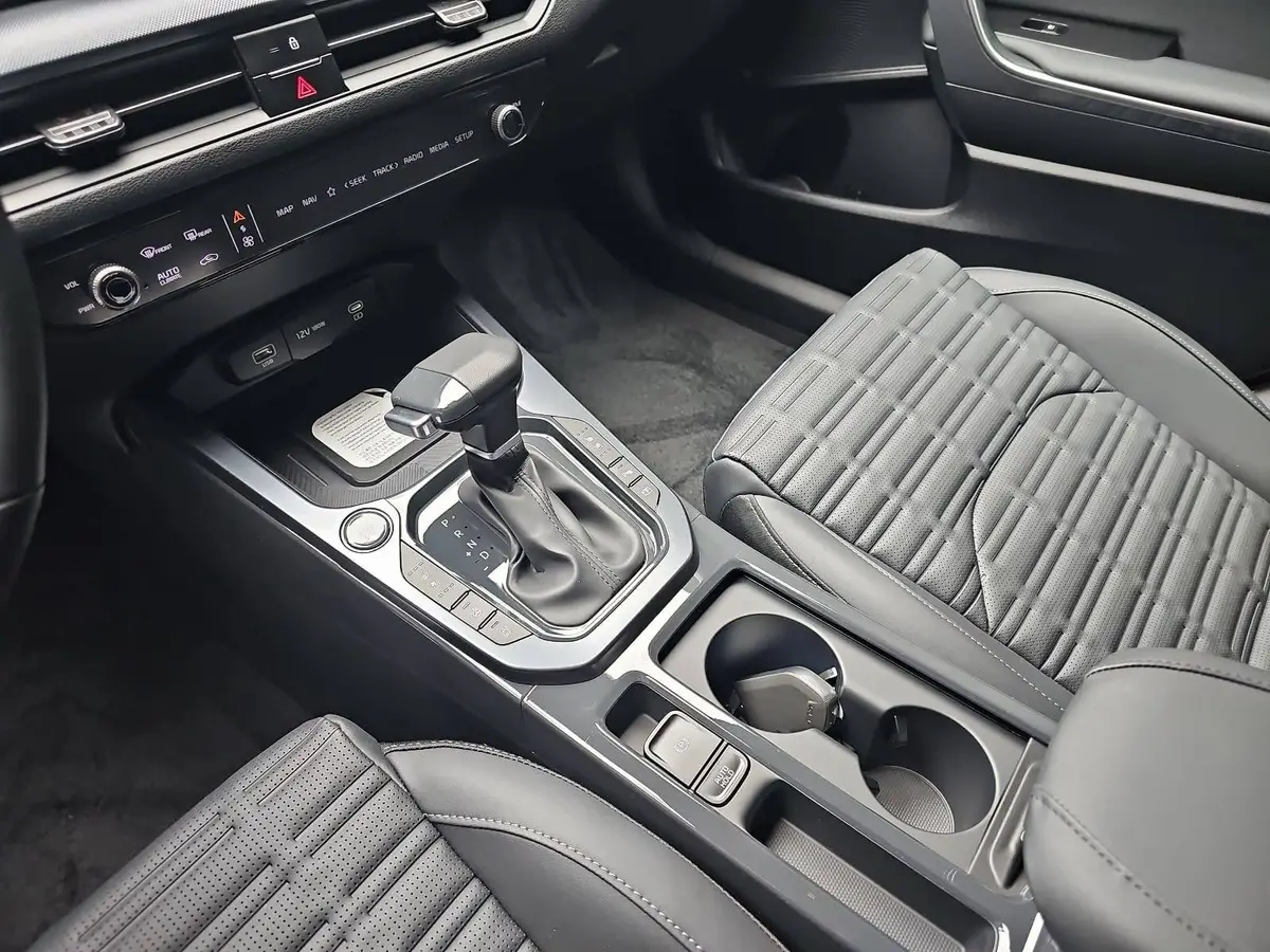 KIA XCEED 1.6 T-GDI 150 DCT SPIRIT MJ27 SOUND SITZ ADVANCED