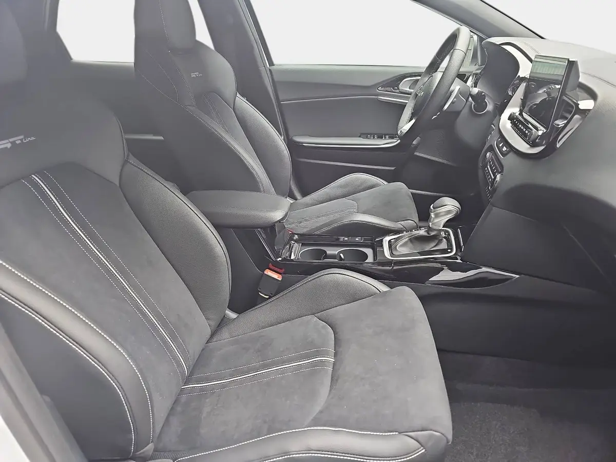 KIA XCEED 1.6 T-GDI 180 DCT GT-LINE MJ26 LEDER GLASDACH