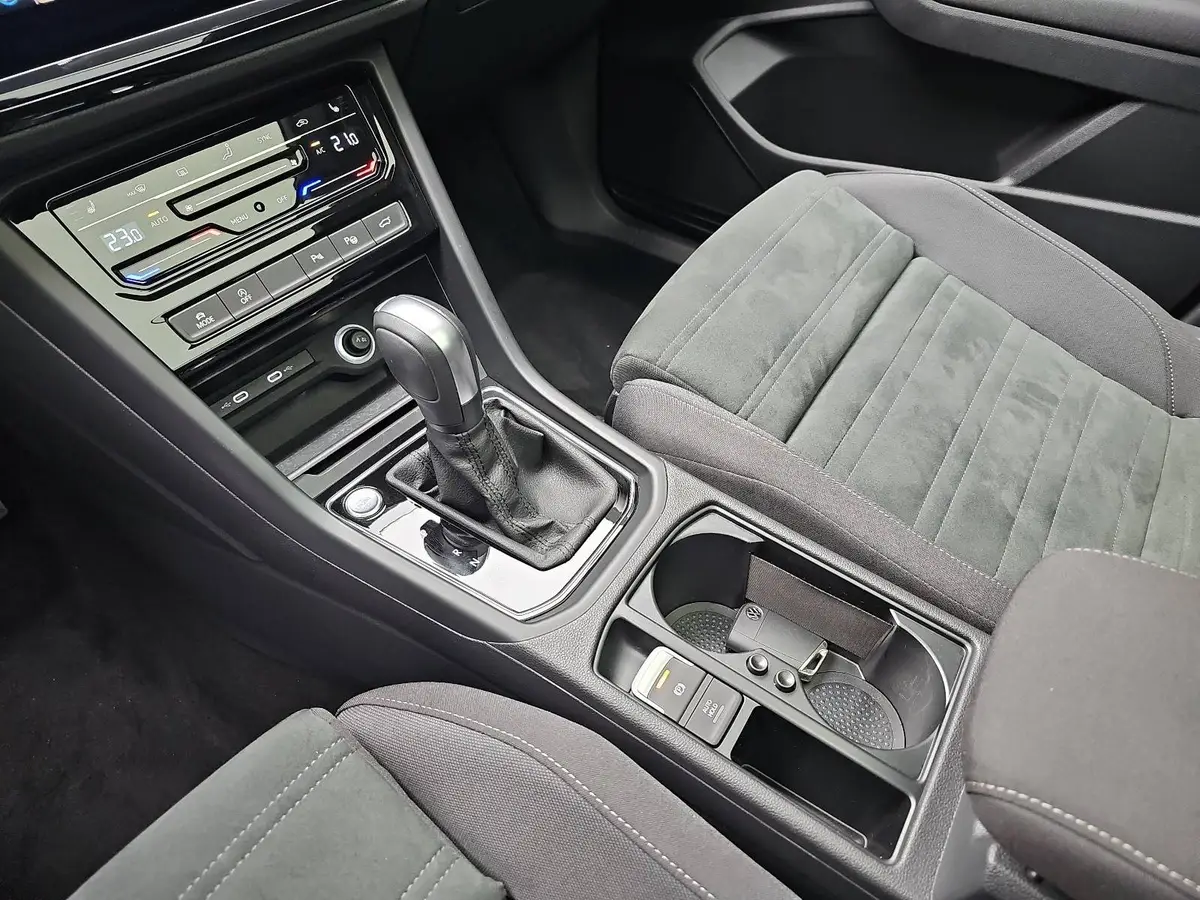 VW TOURAN 1.5 TSI DSG HIGHLINE R-LINE NAVI LED ACC PANO KAME