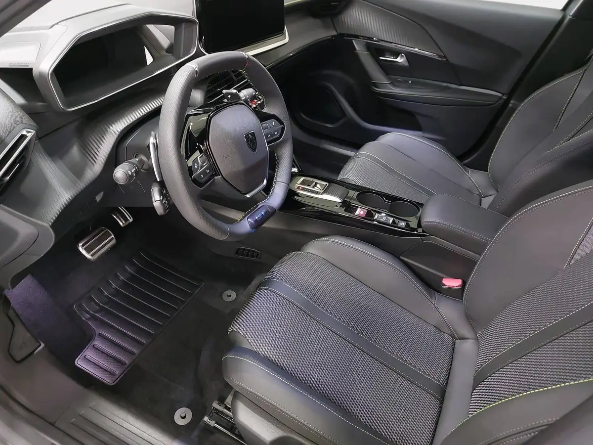 PEUGEOT 2008 1.2 HYBRID 145 E-DSC6 GT-LINE 2-WD LED KLIMAAUTO K