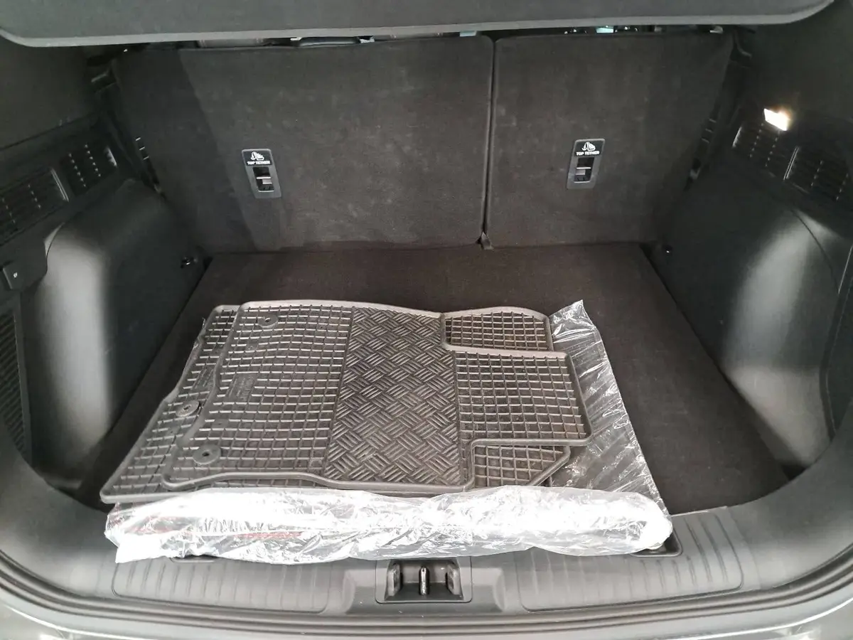 FORD KUGA 1.5 EB AUTO. ST-LINE NAVI LED KLIMAAUTO WINTER SIC