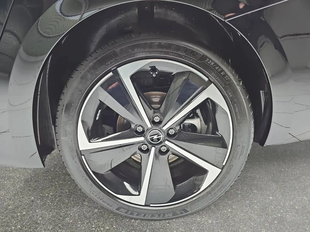 OPEL ASTRA 1.2 TURBO AUTO. SPORTS TOURER GS LED AGR WINTER KA