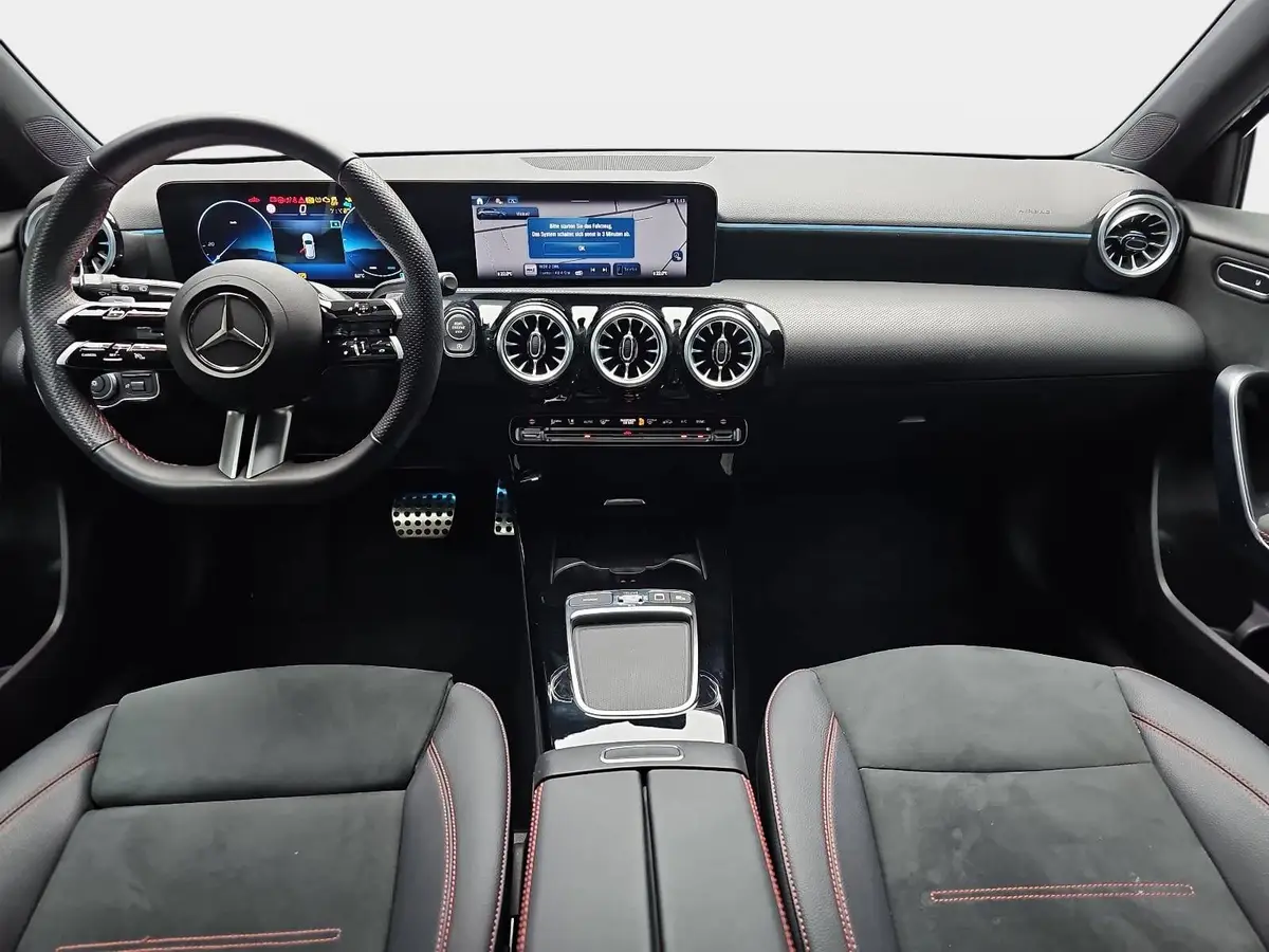 MERCEDES-BENZ A 180 DCT AMG LINE NAVI LED MBUX WINTER KAMERA LM18