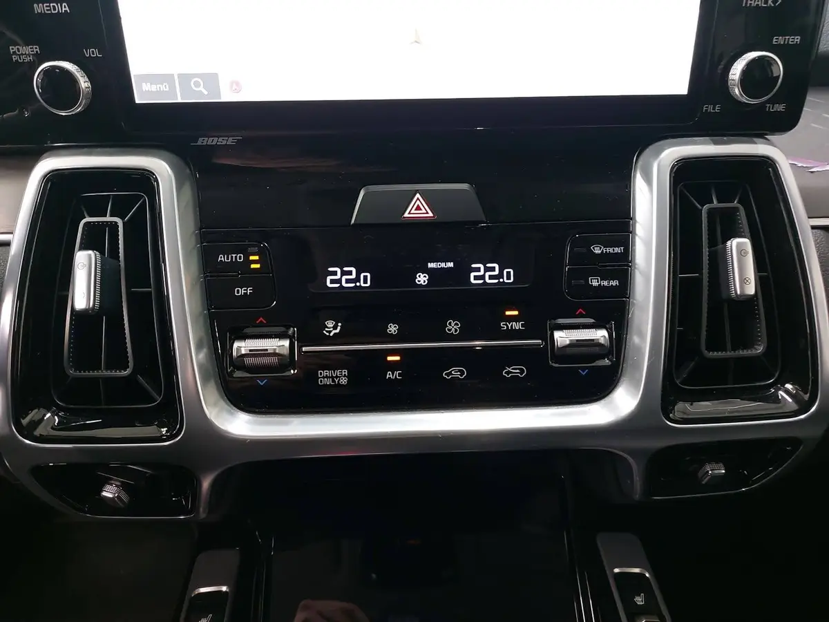 KIA SORENTO 1.6T PLUG-IN-HYBRID AWD AT6 SPIRIT MJ23 ASSIST+