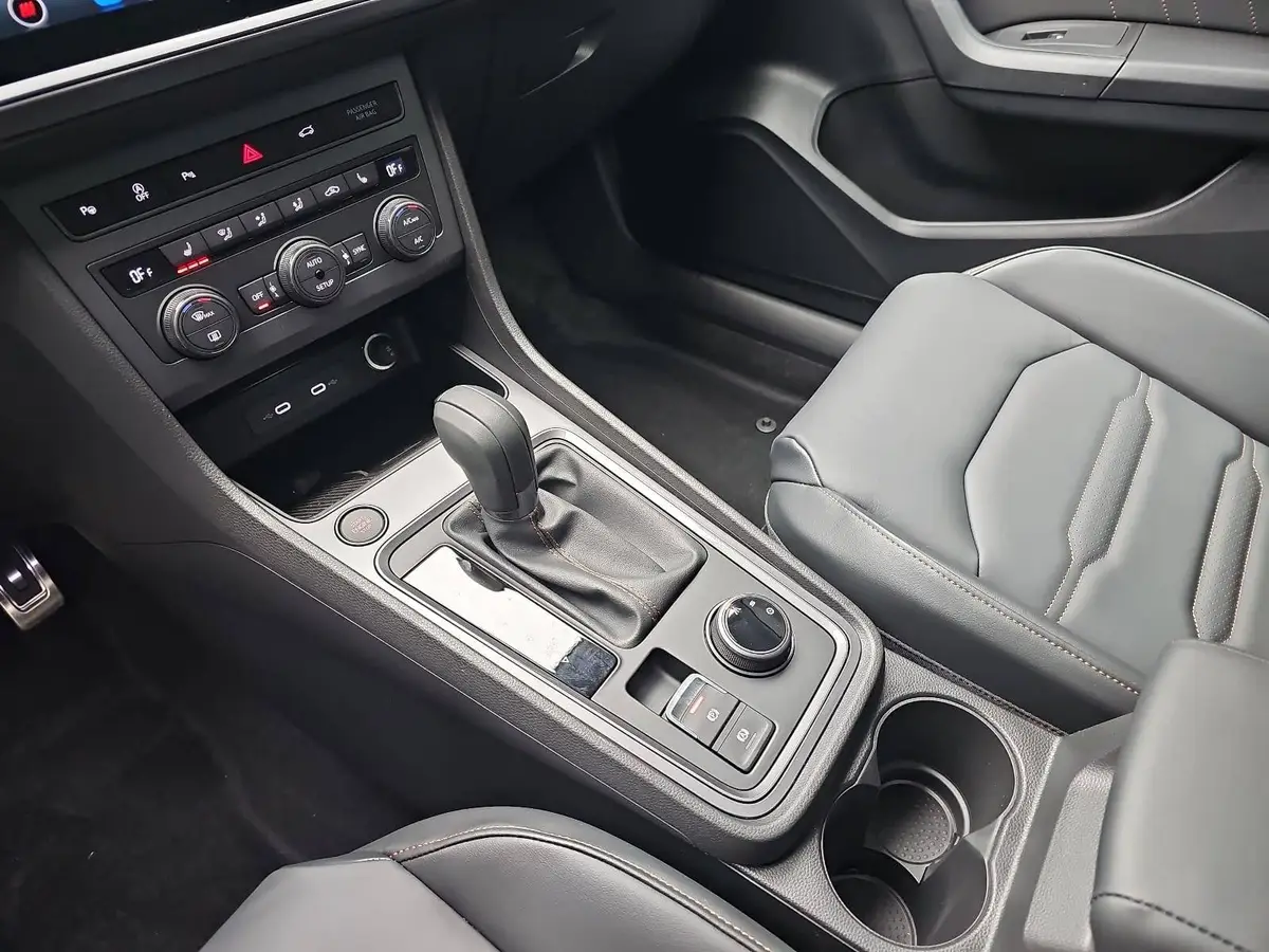 CUPRA ATECA 1.5 TSI DSG NAVI LED ACC LEDER KAMERA LM19