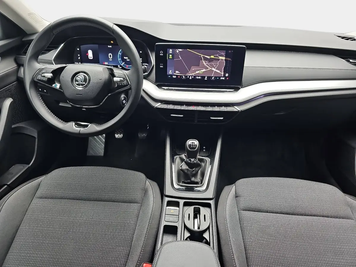 SKODA OCTAVIA COMBI 1.0 TSI AMBITION NAVI LED PDC