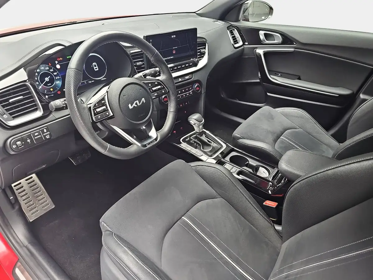 KIA PROCEED 1.5 T-GDI DCT7 GT LINE TECHNOLOGIE GLASDACH PERFORMANCE LEDER