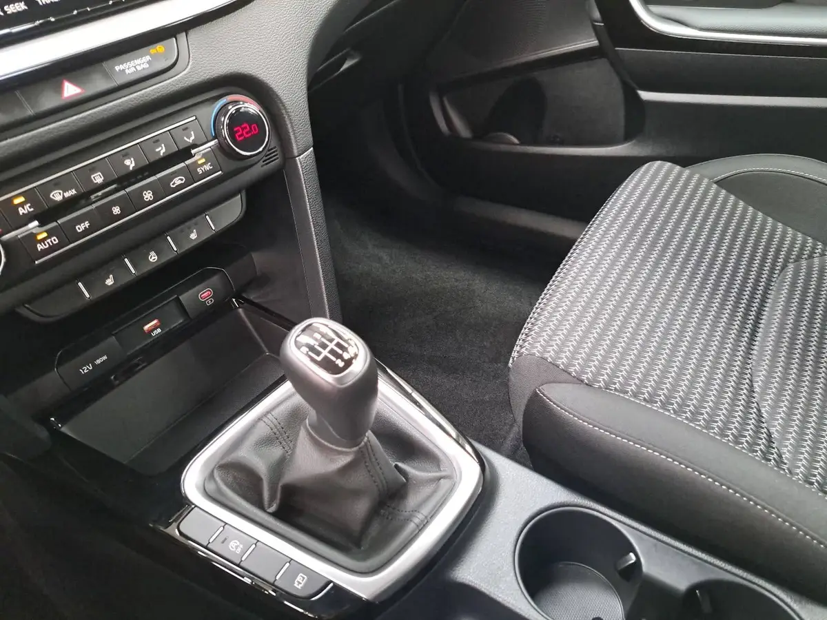 KIA CEED SW 1.0 T-GDI 100 VISION KOMFORT+ SITZH.