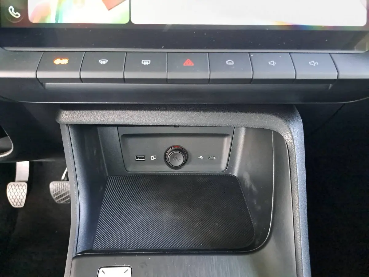 MG ZS 1.5 VTI-TECH COMFORT NAVI LM17 KEYLESS-ENTRY GANZJAHRESREIFEN