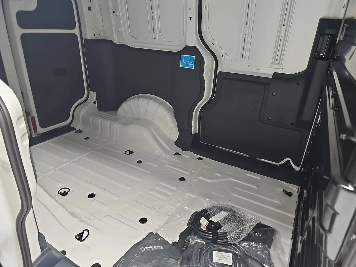 KIA PV5 CARGO L2H1 4T 71.2 KWH ELITE MJ26 WÄRMEPUMPE COMFORT-TECHNIK LM ALLWETTERREIFEN