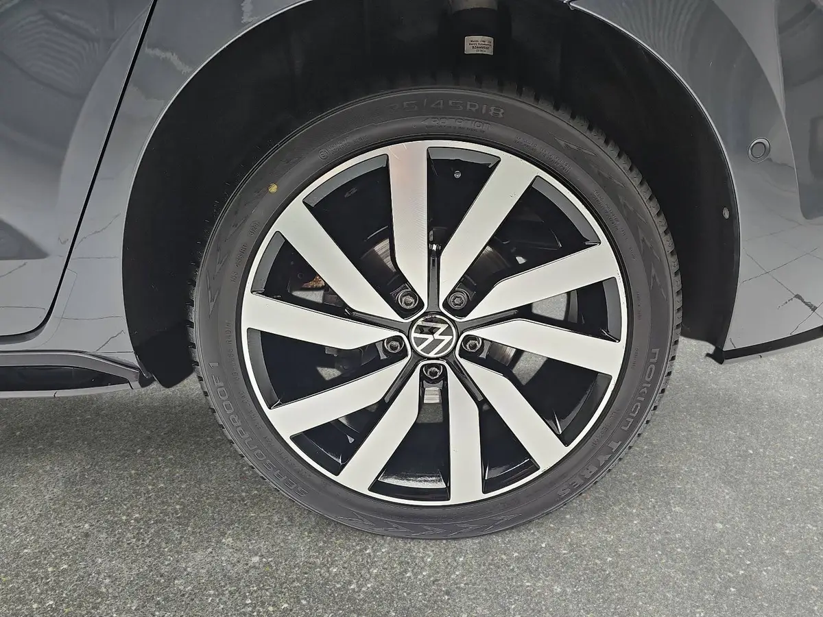 VW TOURAN 1.5 TSI DSG HIGHLINE R-LINE NAVI LED ACC PANO KAME