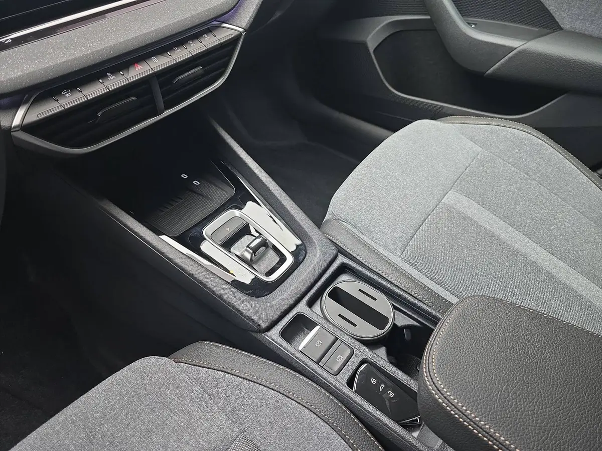 SKODA OCTAVIA COMBI 2.0 TDI DSG SELECTION NAVI LED ACC WINTER KAMERA A