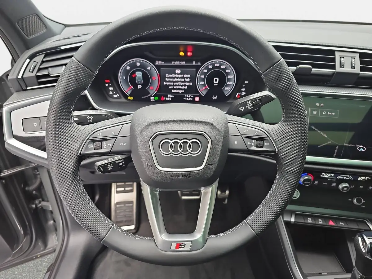 AUDI Q3 35 TDI S-TRONIC S LINE NAVI LED PANO ACC BLACK+ KA