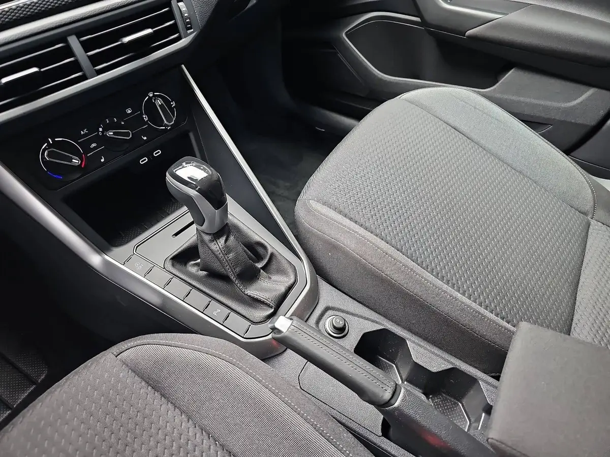 VW TAIGO 1.0 TSI DSG LIFE NAVI LED ACC SITZHEIZUNG PDC KAME