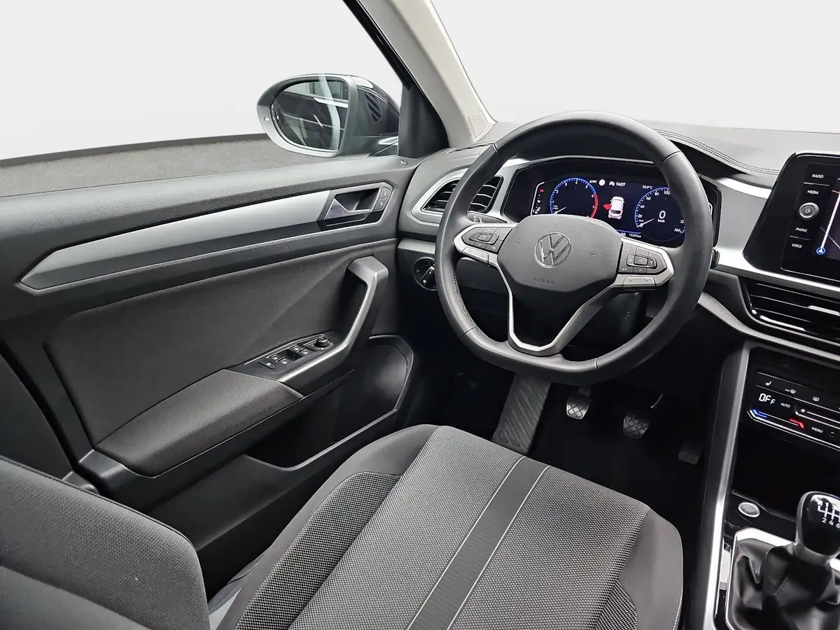 VW T-ROC 1.0 TSI LIFE NAVI LED ACC KAMERA LM17
