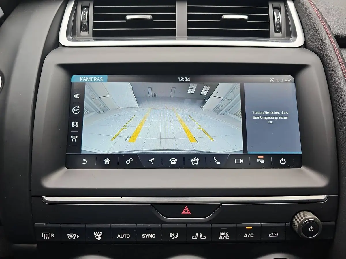 JAGUAR E-PACE D180 AUTO. R-DYNAMIC AWD NAVI LED LEDER WINTER 360