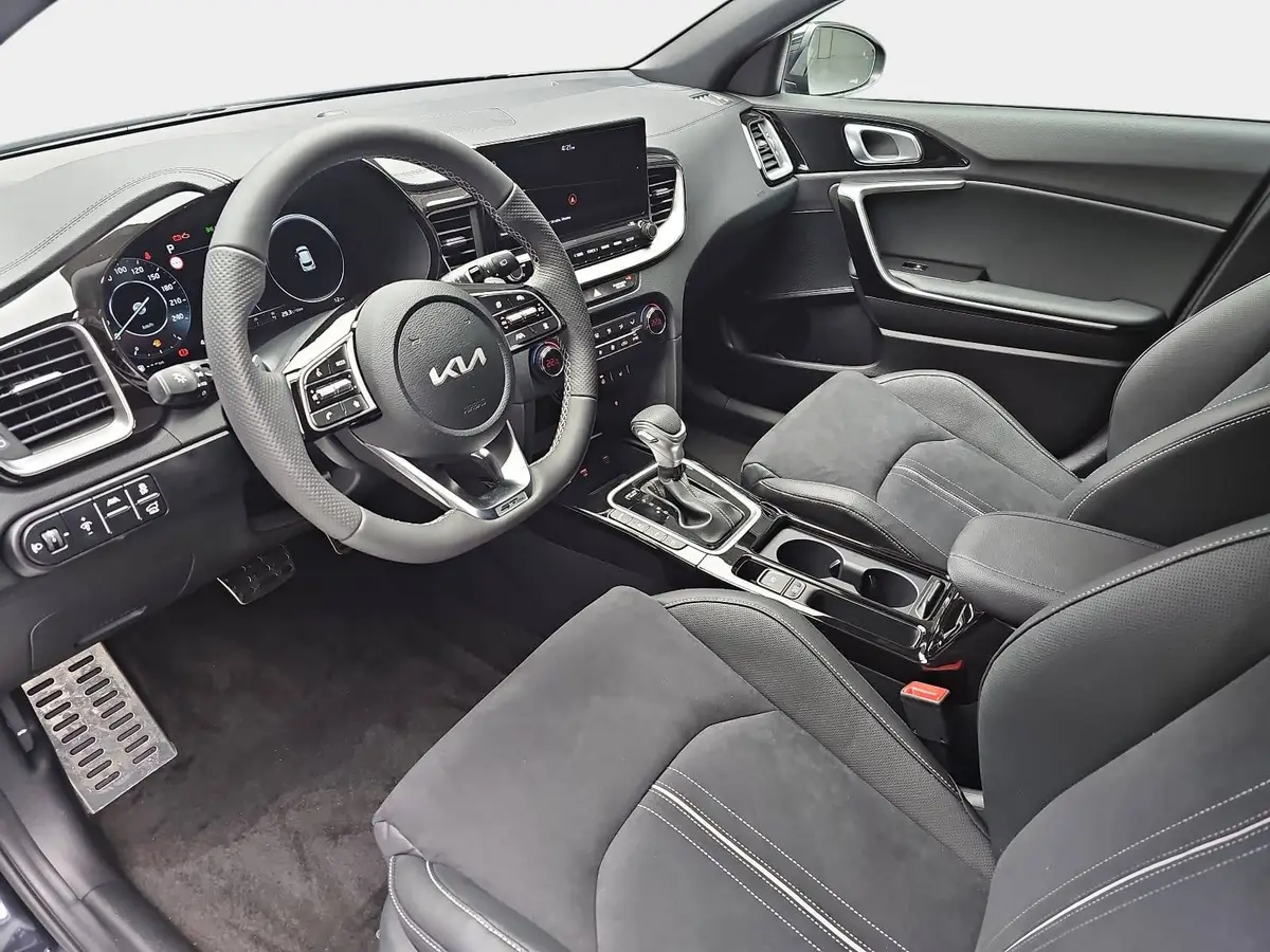 KIA XCEED 1.6 T-GDI 150 DCT GT-LINE MJ26 LEDER GLASDACH
