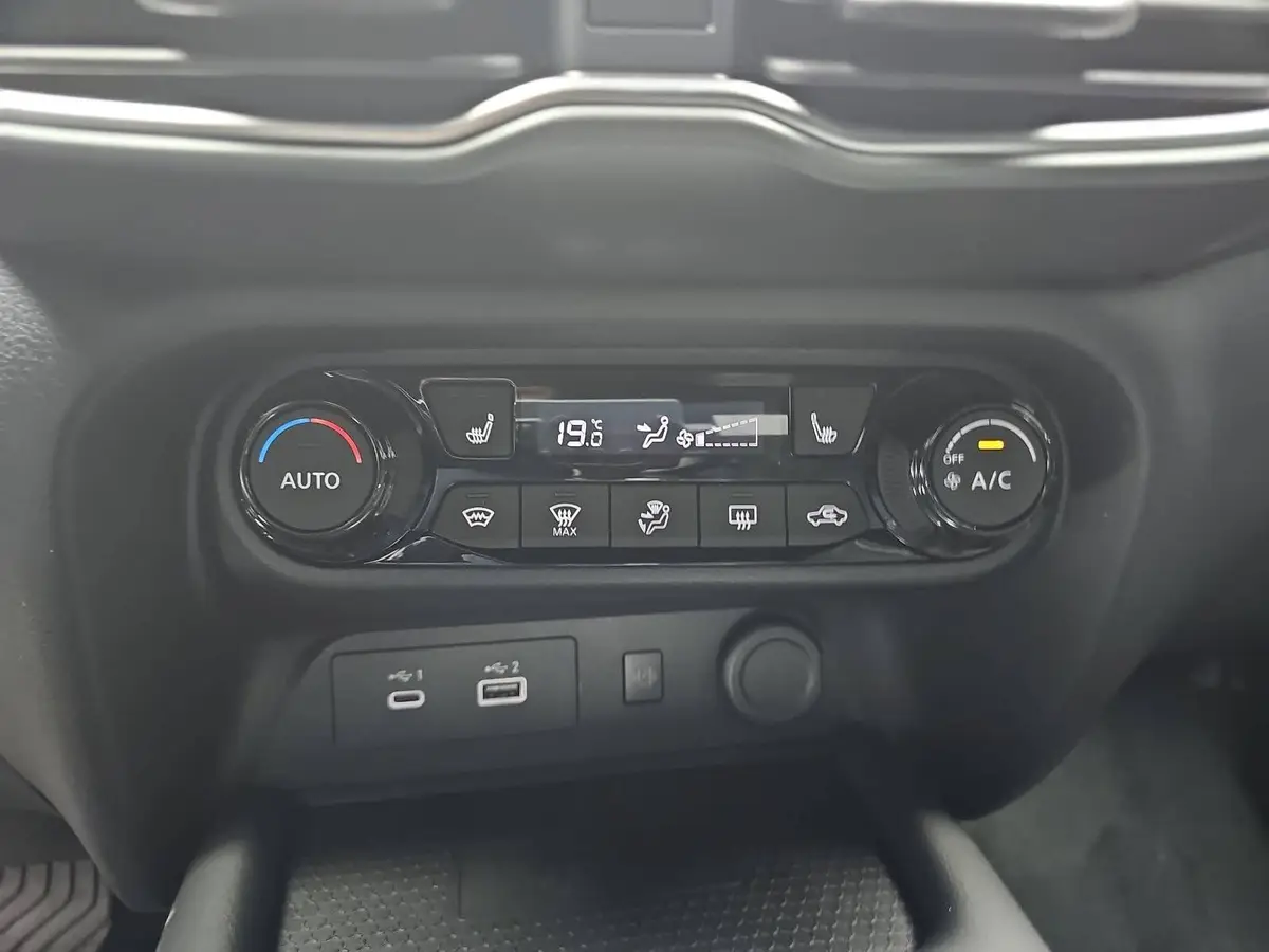 NISSAN JUKE 1.6 HYBRID AUTO. N-CONNECTA WINTER FRONTSCHEIBENHEIZUNG