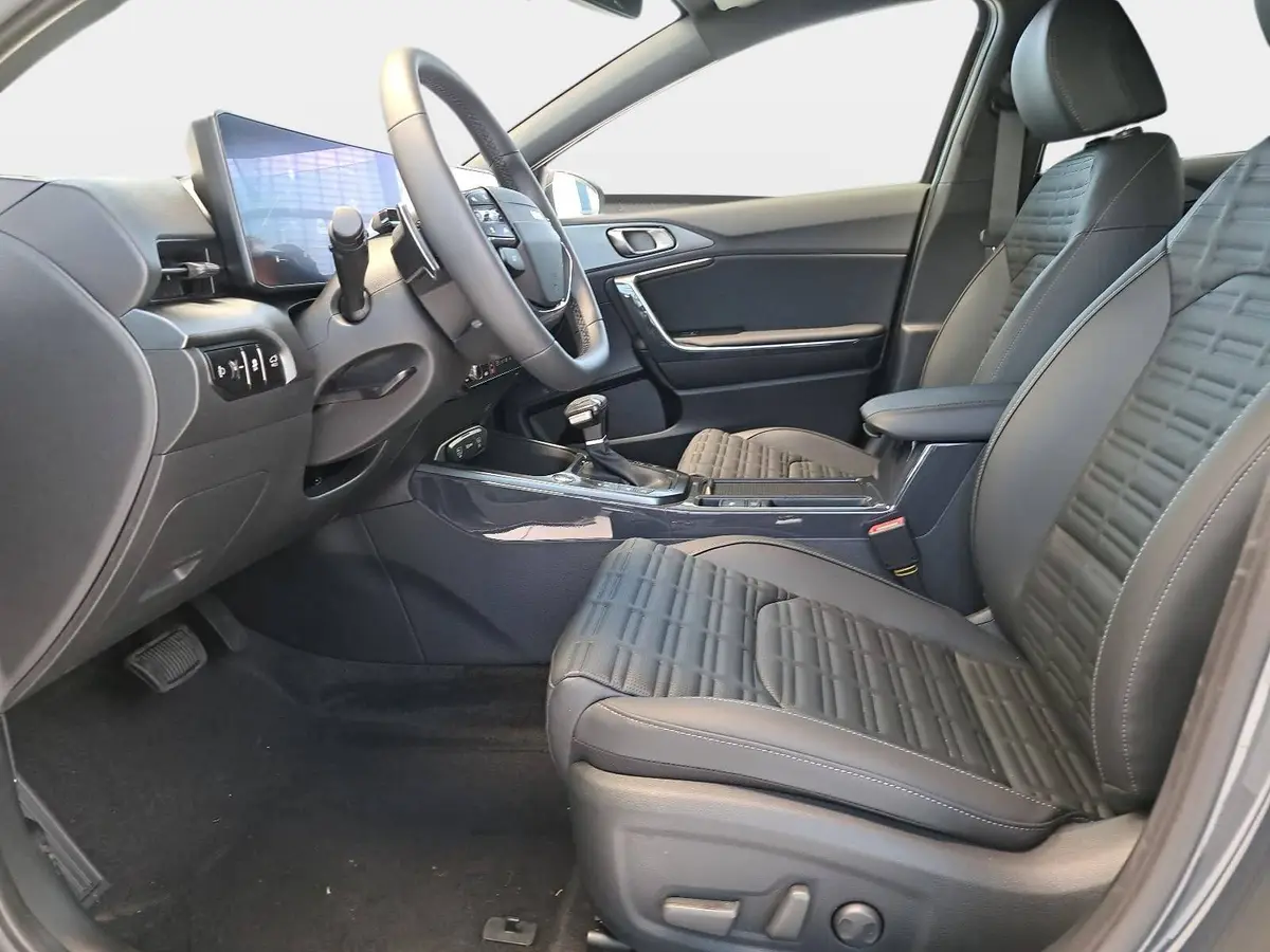 KIA XCEED 1.6 T-GDI 180 DCT SPIRIT MJ27 SOUND SITZ ADVANCED