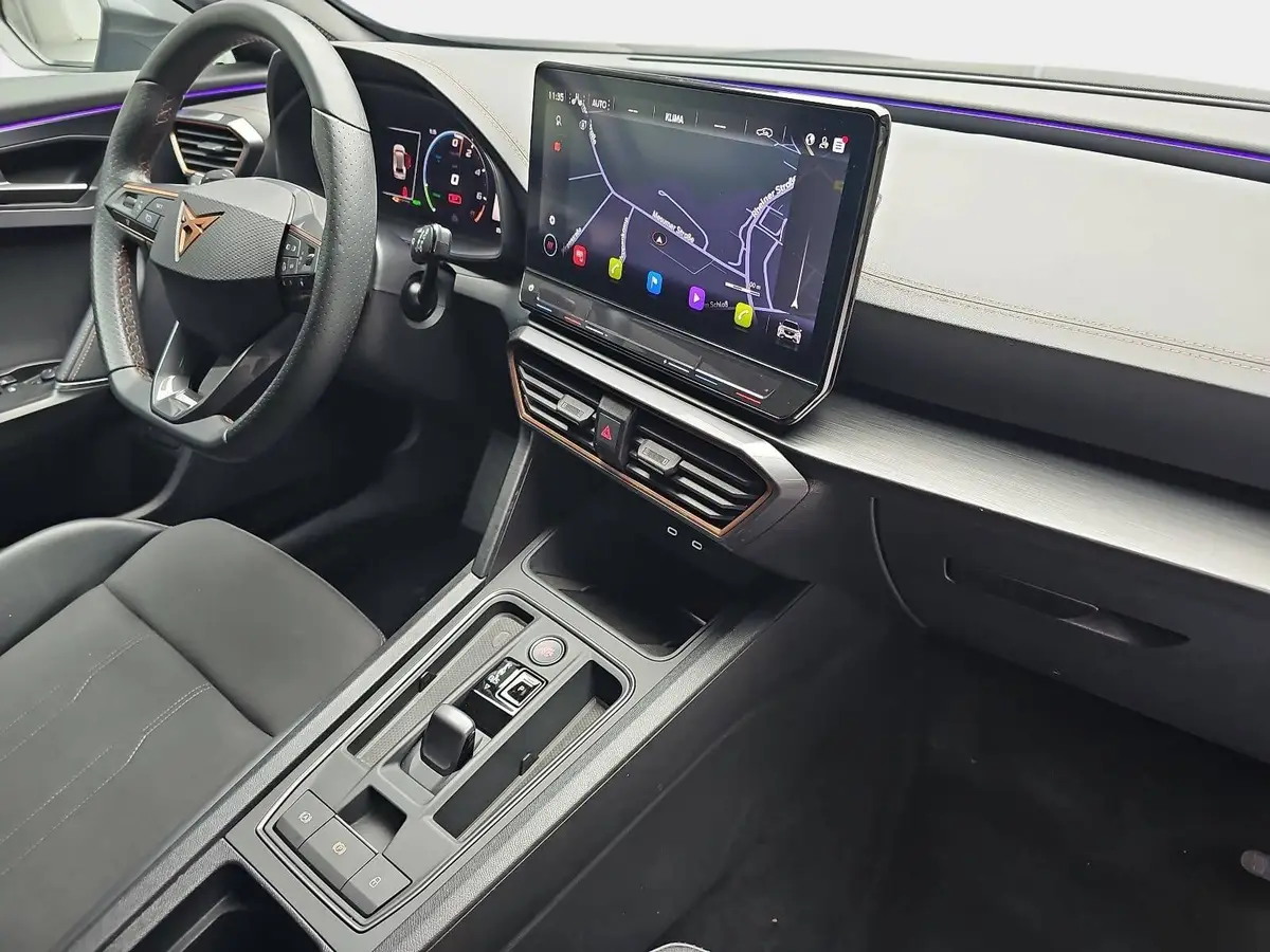 CUPRA FORMENTOR 1.4 E-HYBRID DSG MATRIX PANO AHK