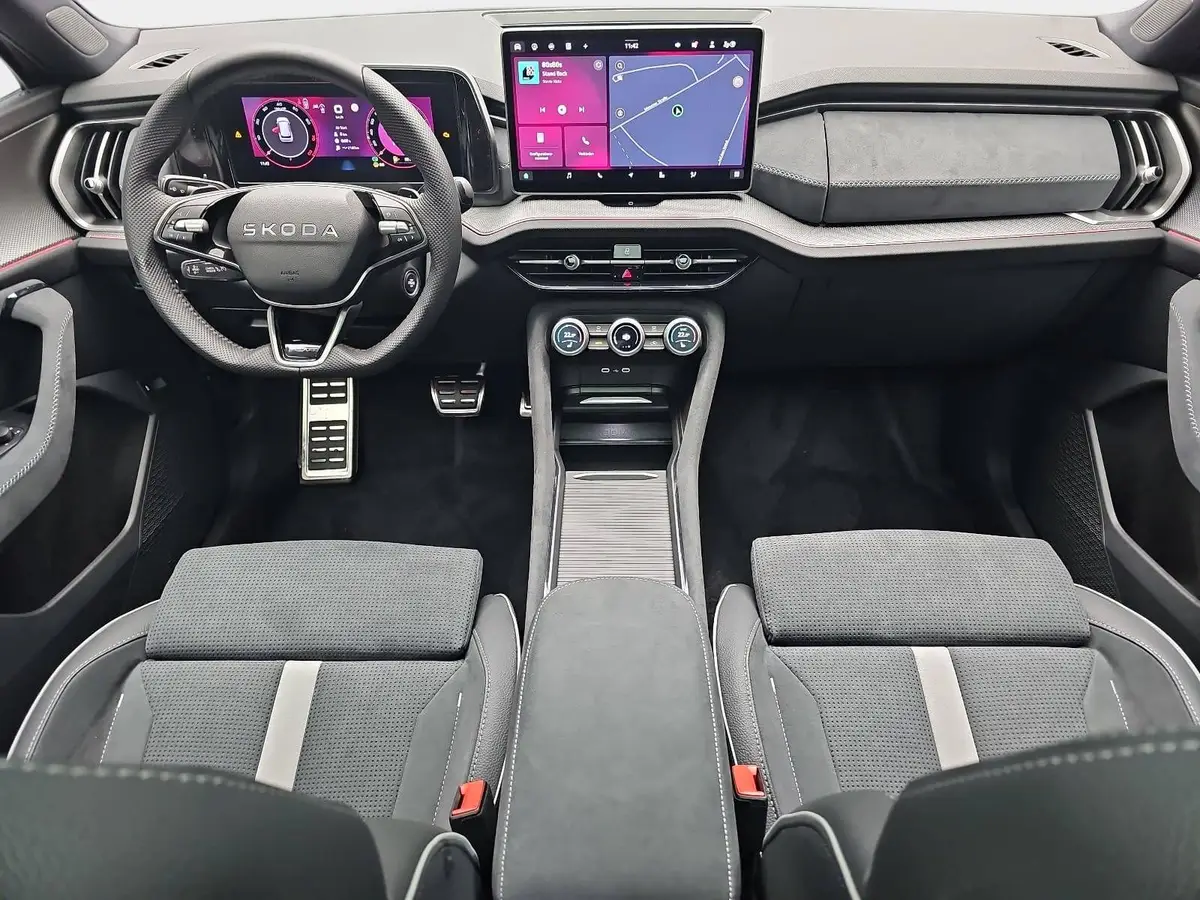 SKODA KODIAQ 1.5 TSI DSG SPORTLINE NAVI LED ACC PANO WINTER AHK