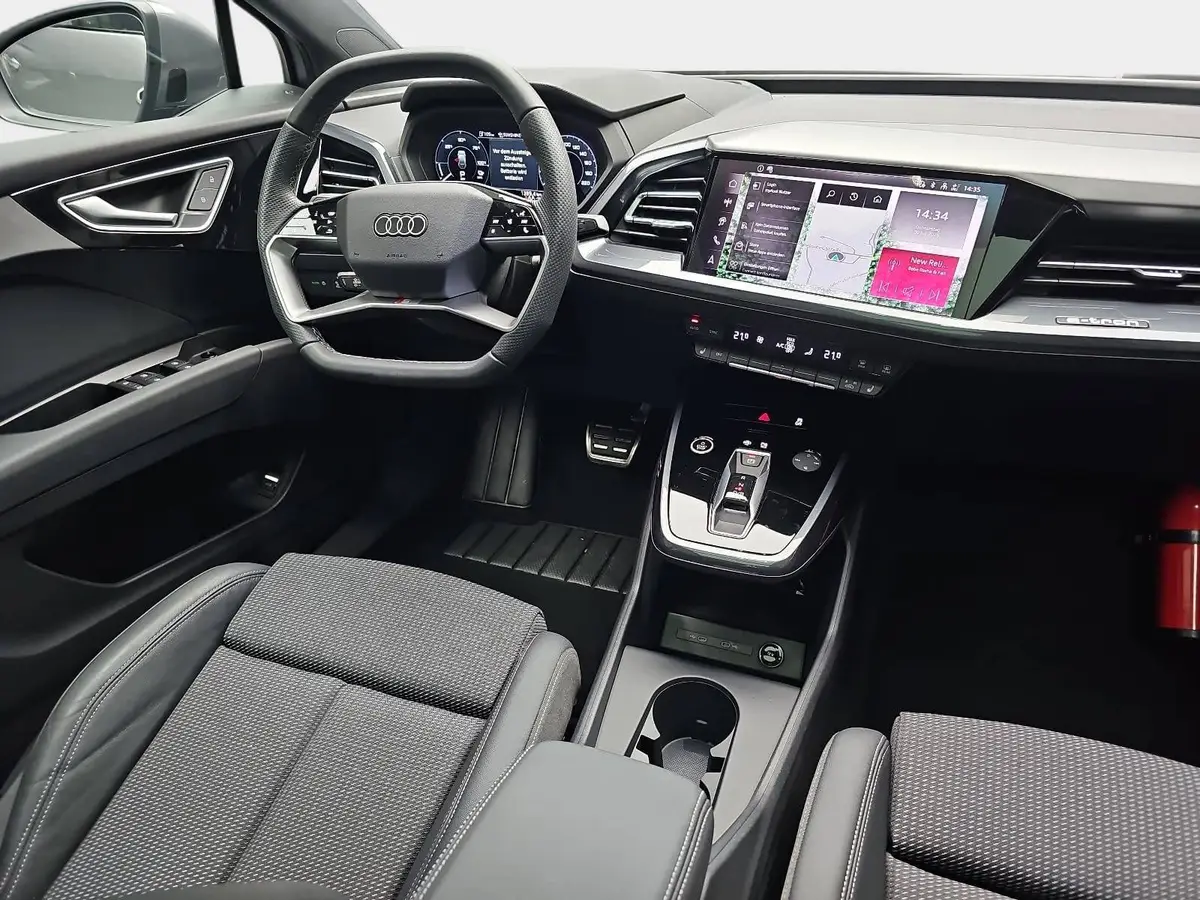 AUDI Q4 E-TRON 45 S-LINE NAVI LED-MATRIX KAMERA