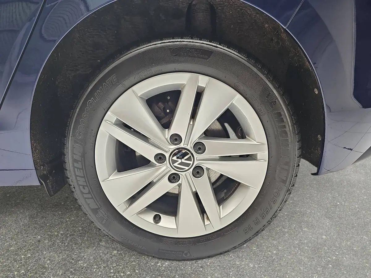 VW GOLF 1.0 TSI VIII LIFE NAVI LED KAMERA LM