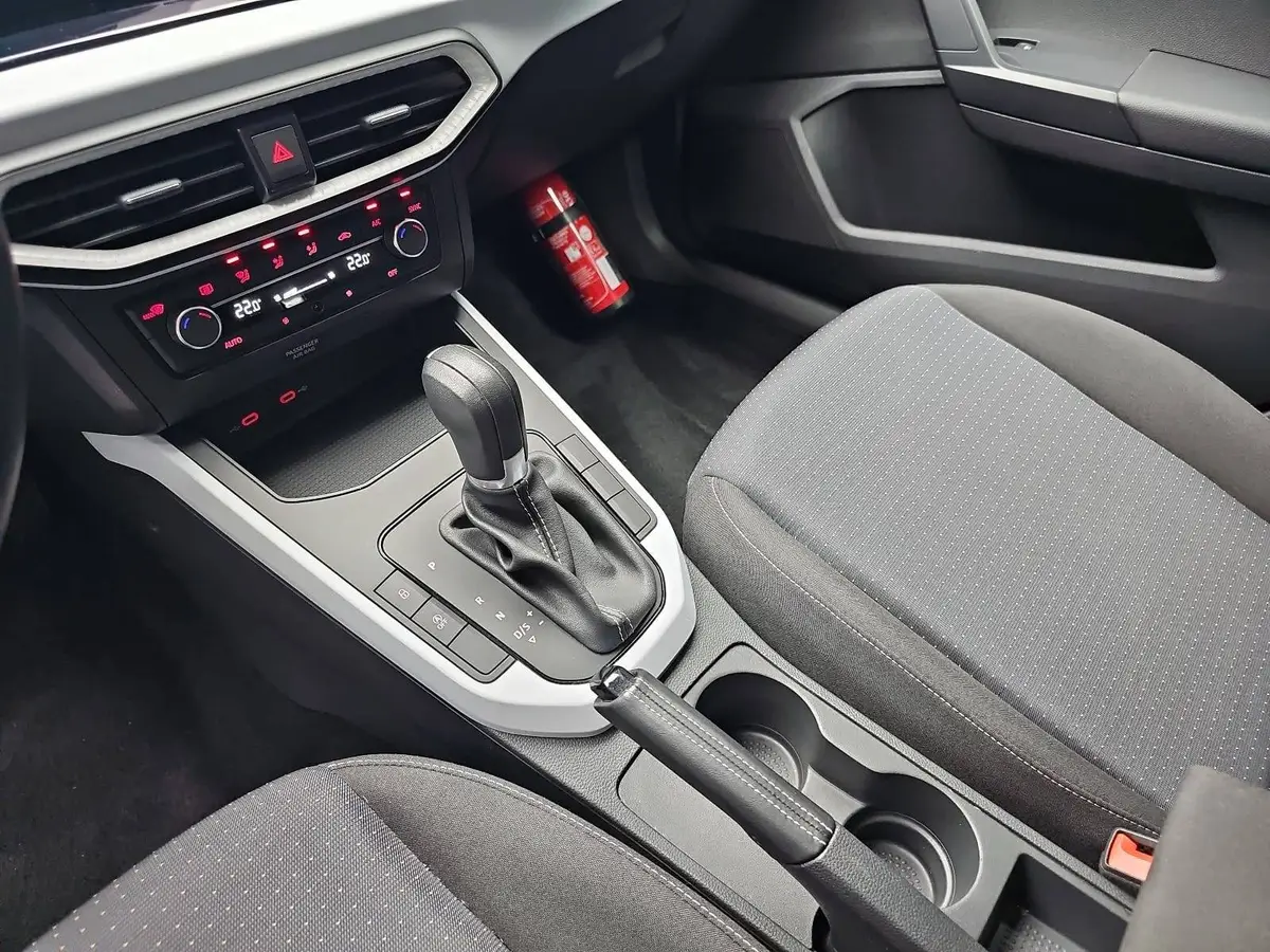 SEAT ARONA 1.0 TSI DSG STYLE NAVI LED PDC LM