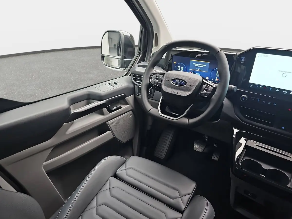 FORD TOURNEO CUSTOM 2.0 EB AUTO. L1 TITANIUM X