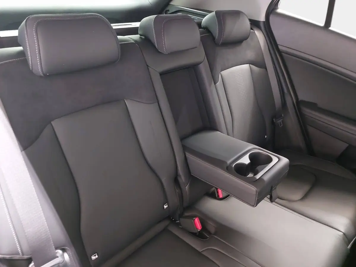 KIA SPORTAGE 1.6 T-GDI 150 2WD DCT SPIRIT MJ27 LEDER DRIVEWISE SOUND