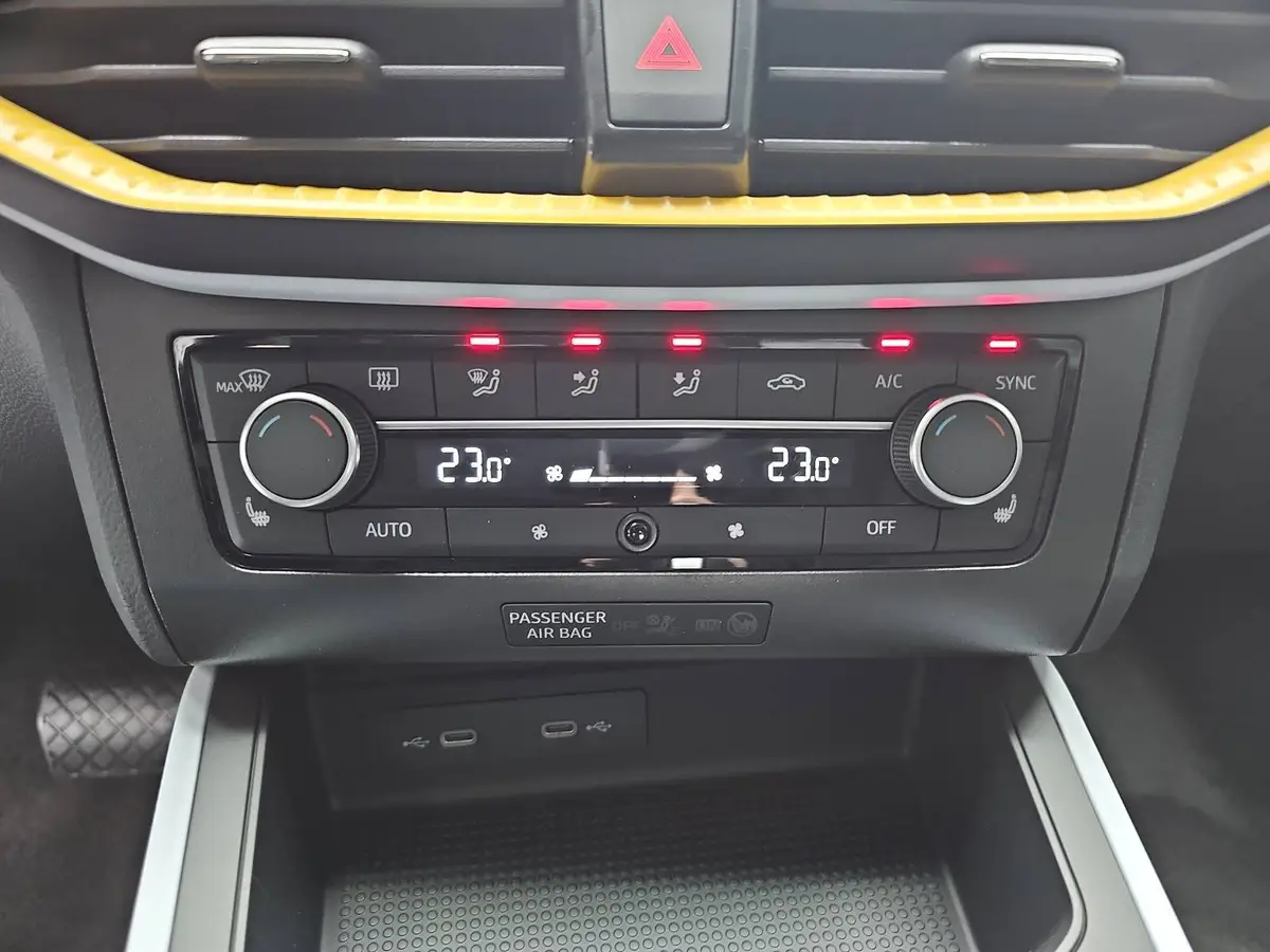 SEAT ARONA 1.0 TSI DSG STYLE LED KLIMAAUTO SMARTLINK PDC LM16