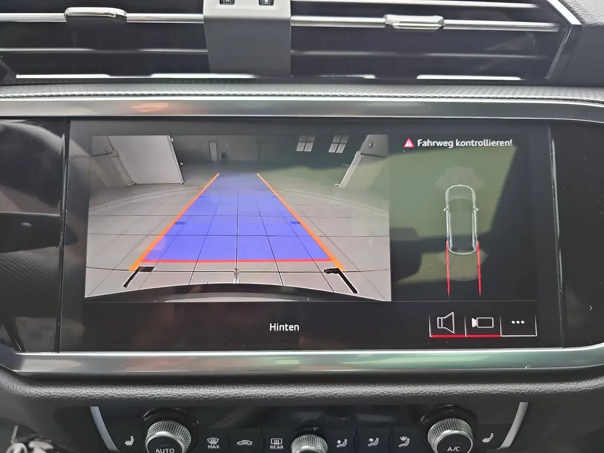 AUDI Q3 35 TDI S-TRONIC S LINE NAVI LED PANO ACC BLACK+ KA