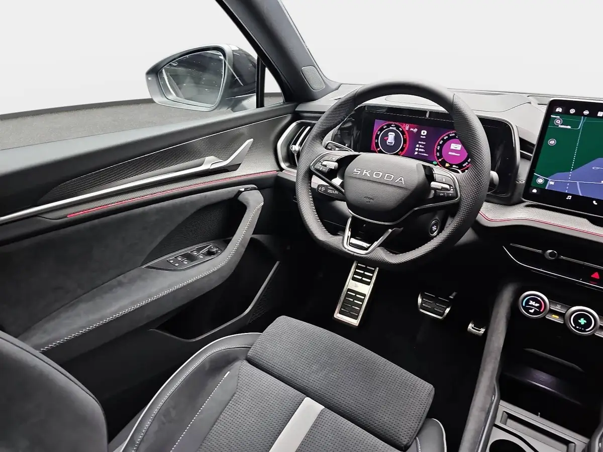 SKODA KODIAQ 2.0 TDI DSG SPORTLINE 4X4 NAVI LED ACC PANO 7S AHK