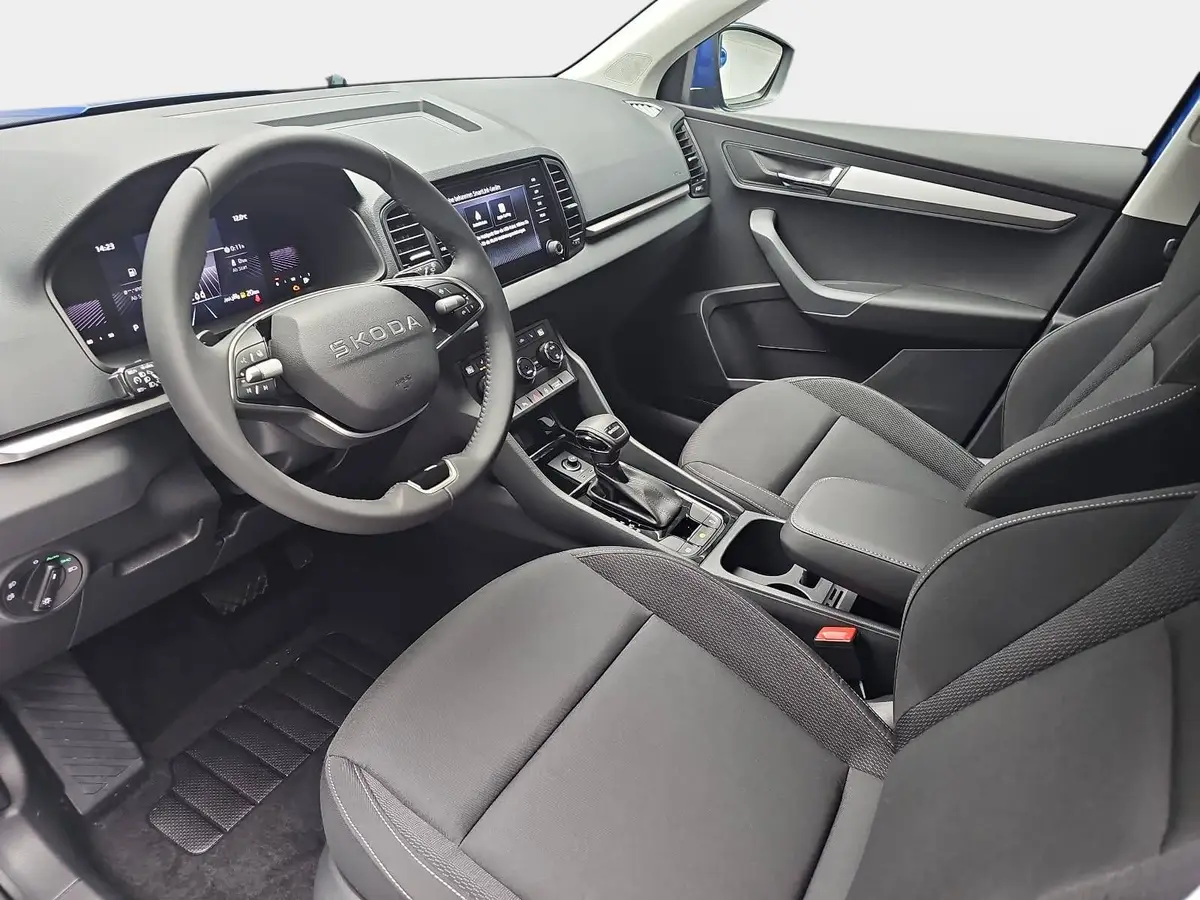 SKODA KAROQ 1.5 TSI DSG 130 JAHRE LED KLIMAAUTO SMARTLINK PDC 