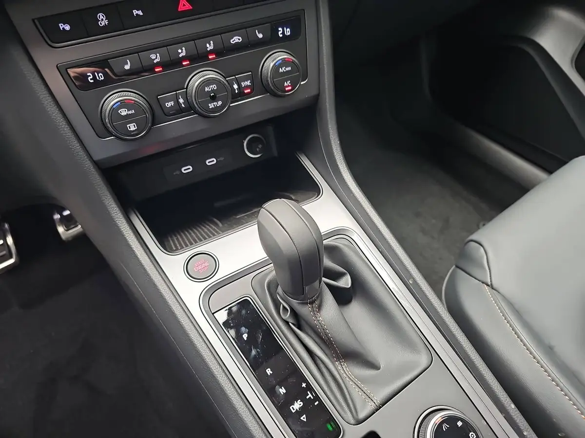 CUPRA ATECA 1.5 TSI DSG NAVI LED ACC LEDER KAMERA LM19