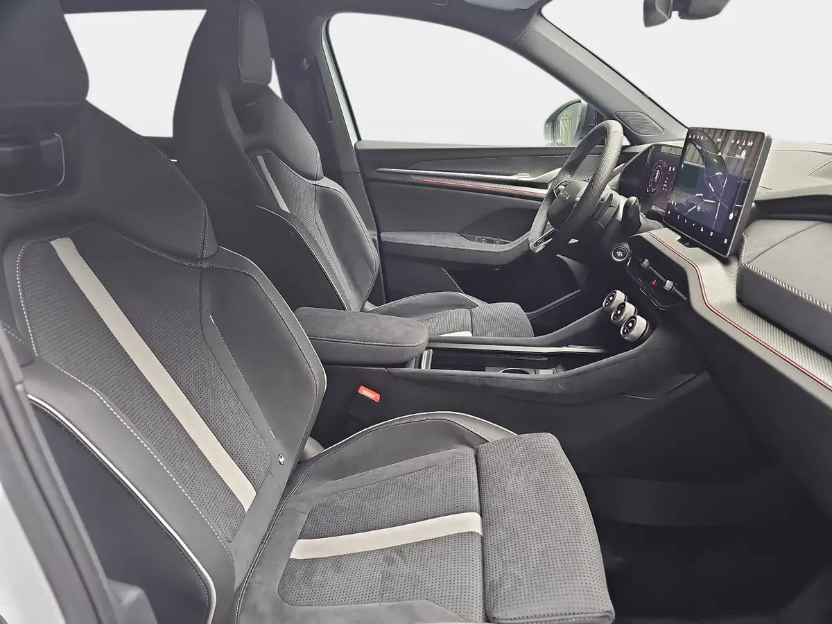 SKODA KODIAQ 1.5 TSI DSG SPORTLINE NAVI LED ACC PANO WINTER AHK