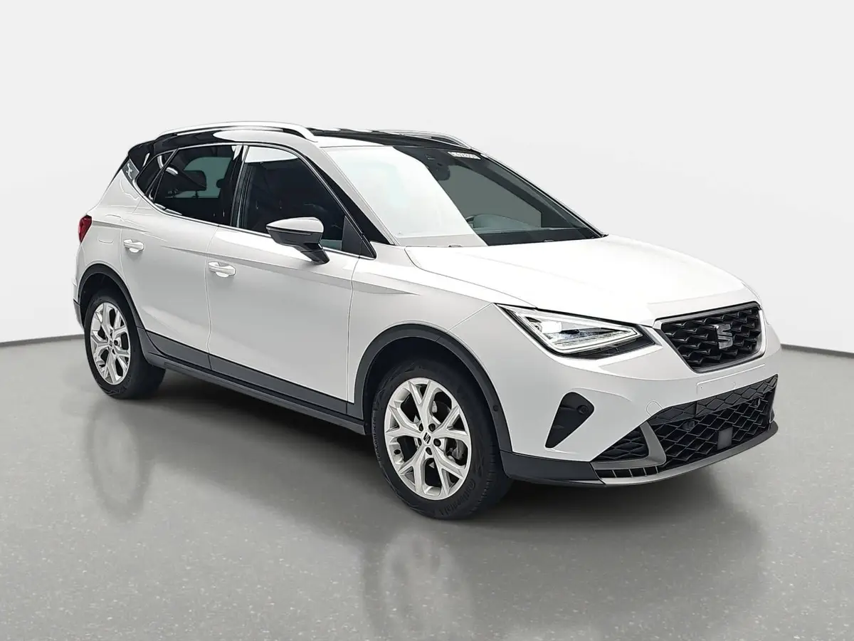 SEAT ARONA 1.0 TSI DSG FR AHK ACC P-ASSIST LM