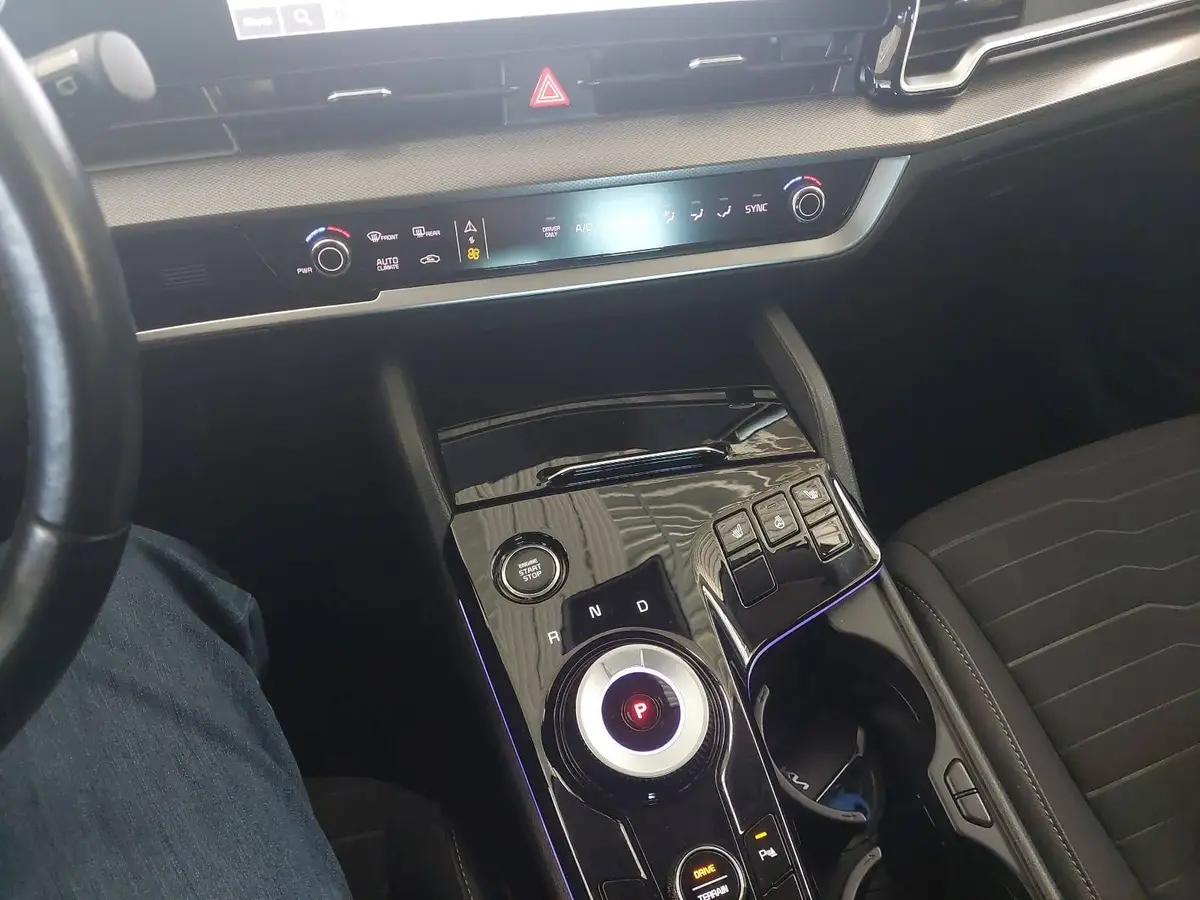 KIA SPORTAGE 1.6T PLUG-IN-HYBRID AUTO. SPIRIT AHK ALLWETTER