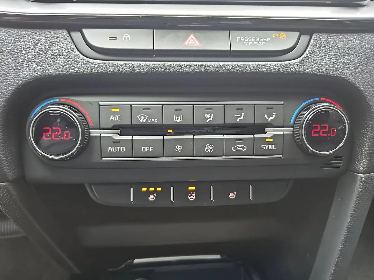 KIA CEED 1.5 T-GDI DCT7 VISION KOMFORT+ SITZH.