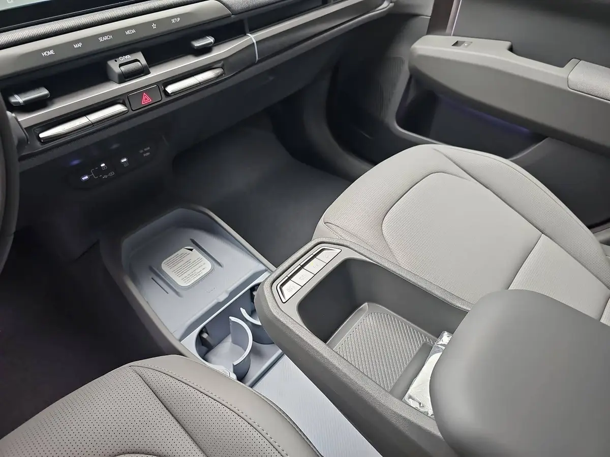 KIA EV3 81.4 KWH EARTH MJ26 WINTER-CONNECT BUSINESS UPGRADE