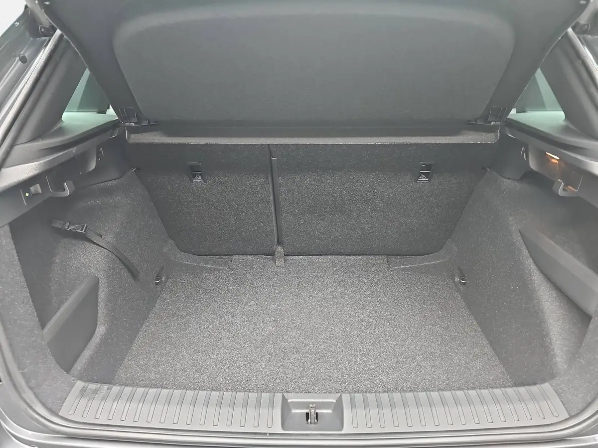 SKODA KAMIQ 1.5 TSI DSG MONTE CARLO NAVI MATRIX-LED PANO WINTE