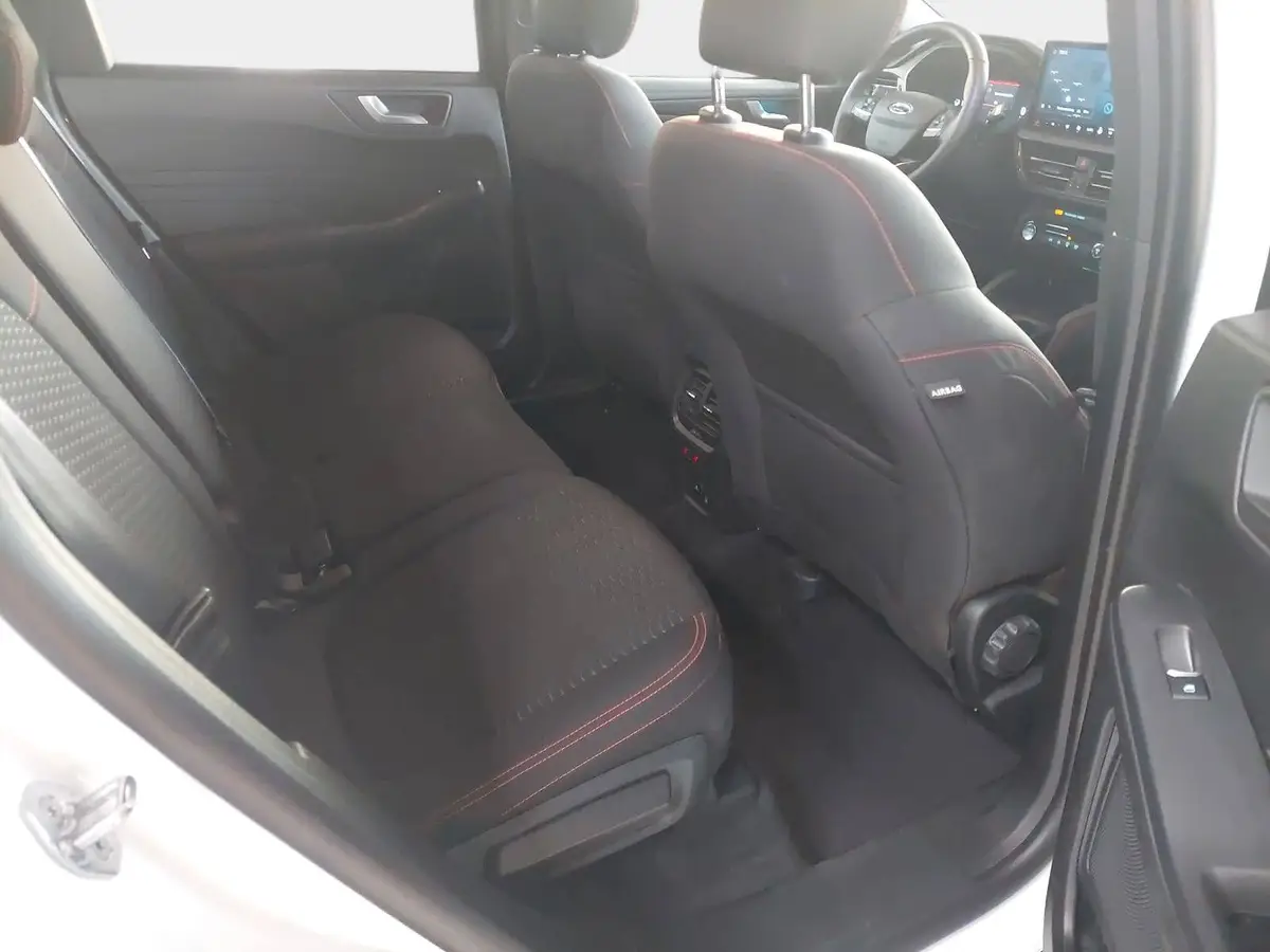 FORD KUGA 1.5 EB AUTO. ST-LINE NAVI LED KLIMAAUTO WINTER SIC