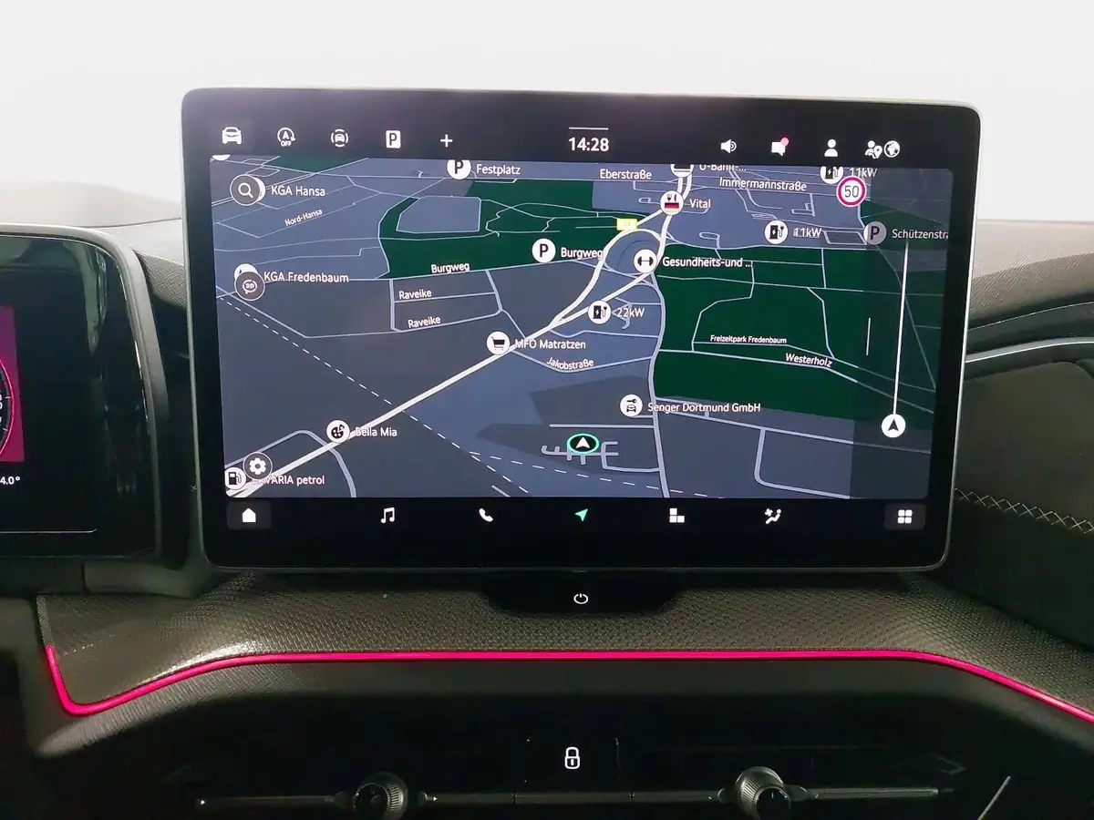 SKODA KODIAQ 1.5 TSI DSG SPORTLINE NAVI LED ACC PANO WINTER AHK