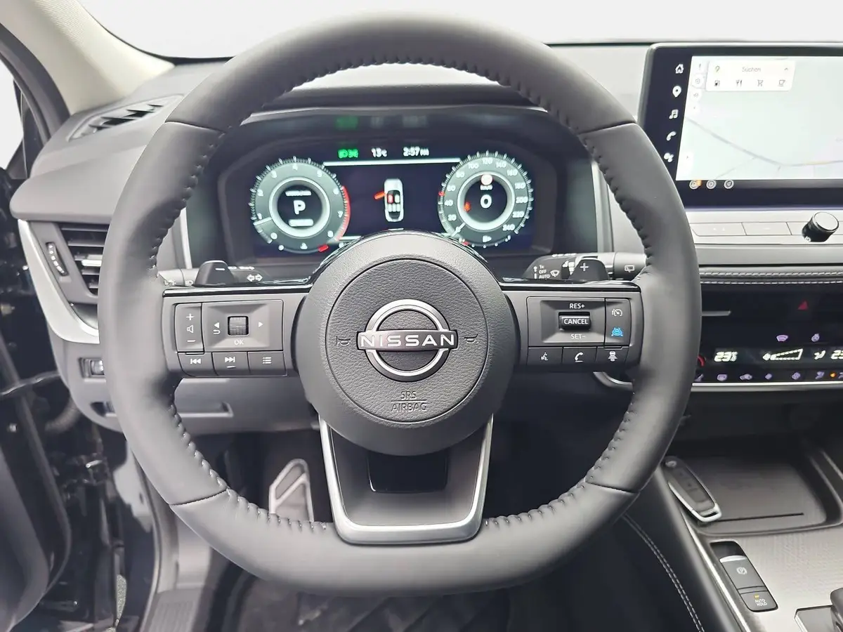 NISSAN QASHQAI 1.3 DIG-T XTRONIC N-CONNECTA PANO WINTER