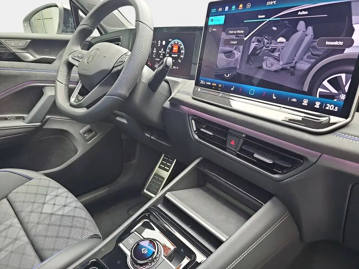 VW TIGUAN 2.0 TDI DSG R-LINE NAVI LED PANO