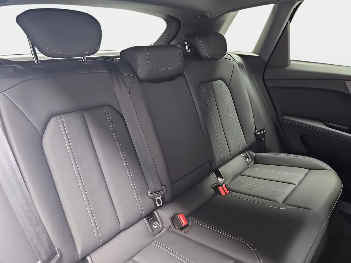 AUDI Q4 E-TRON 45 82KWH NAVI LED KAMERA LM19